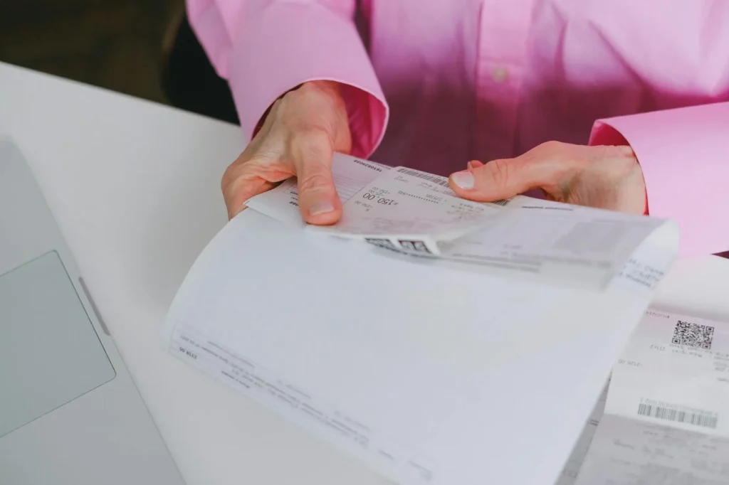 Operational stock image for Laundry Audit Trail Software: How to Stop Unauthorised Discounts, Voids and Price Overrides