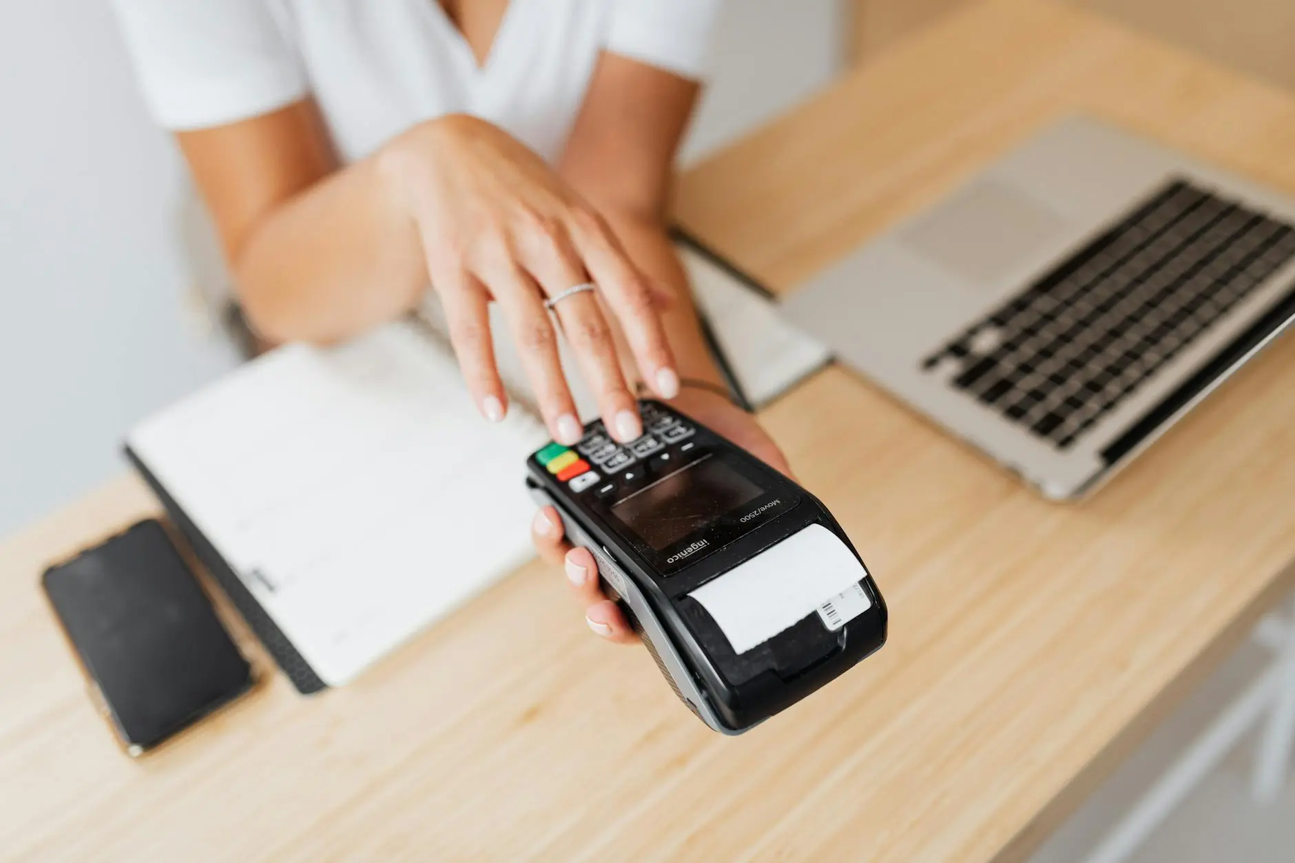 Laundry Payment Reconciliation Software: How to Match Cash, Card and Online Orders Without End-of-Day Confusion